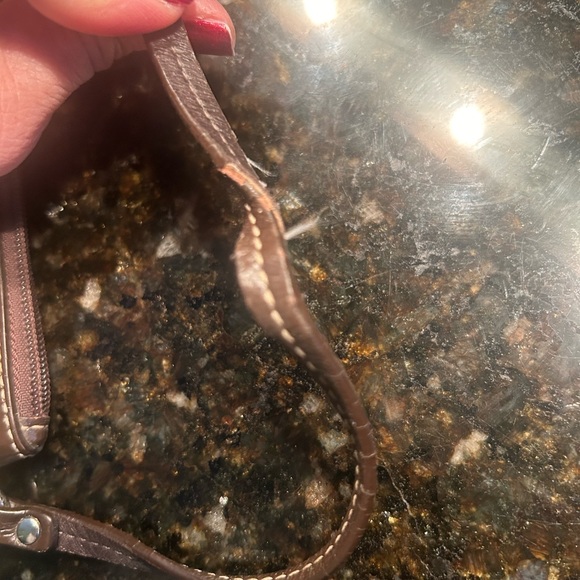 Coach wristlet - Picture 5 of 7